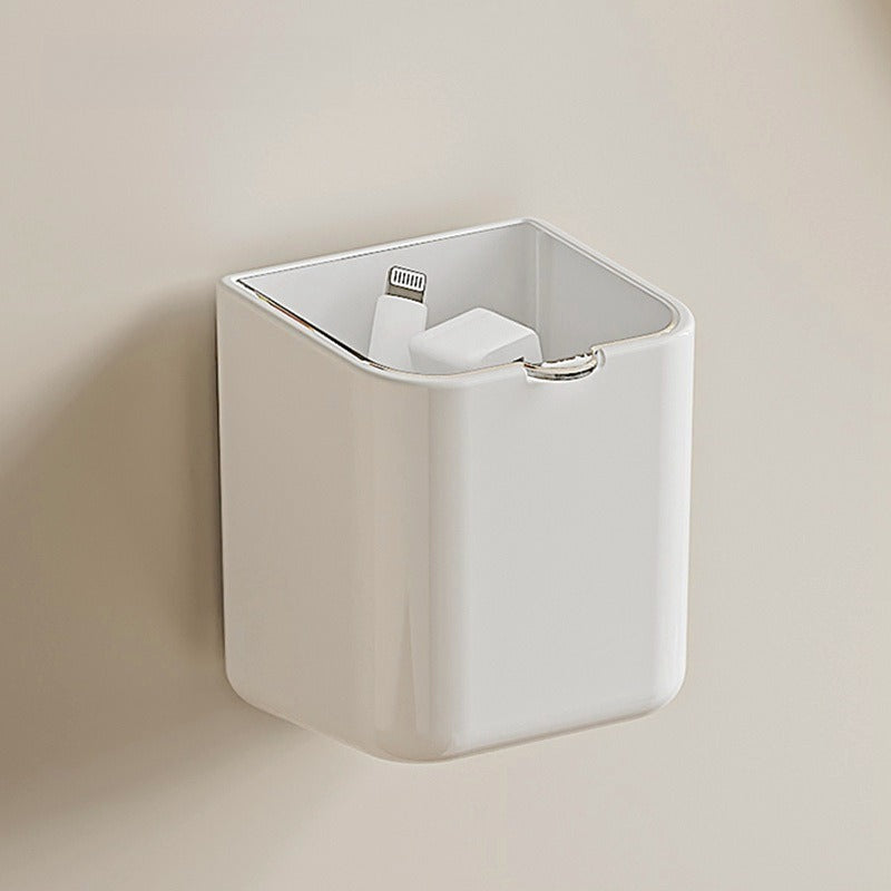 Toothbrush holder with cover for cleaner storage